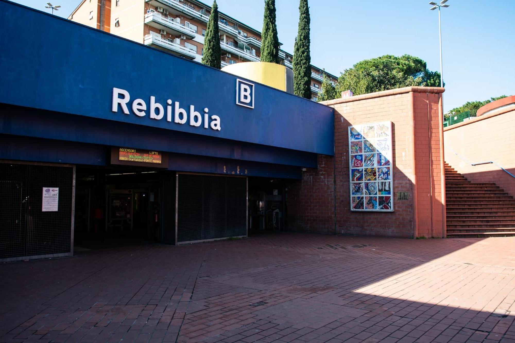 Rebibbia Guest Art Metro B Apartment Рим Екстериор снимка